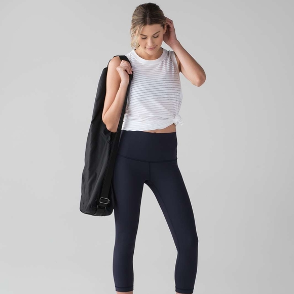 lululemon athletica Tops - Lululemon Uncovered Muscle Tank Sz 4 EUC